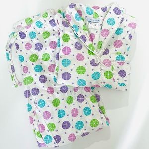 The Company Store White Snowflake Women’s Flannel Pajama Set Size Small